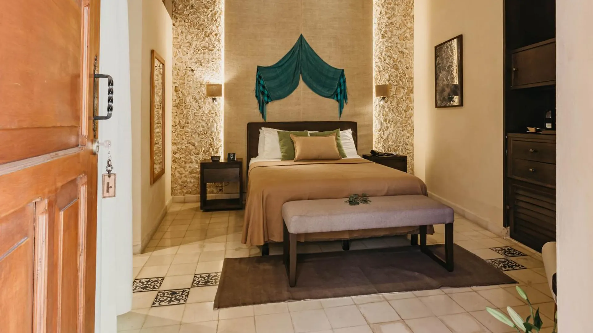 Ya'Ax Hotel Boutique Merida 5*,
