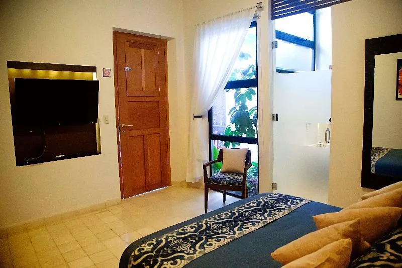 Ya'Ax Hotel Boutique Merida 5*,